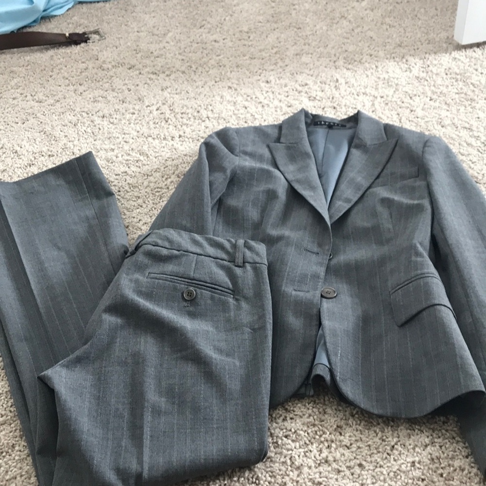 Theory Sz. 4 ladies pant suit